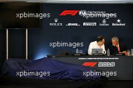 (L to R): Nicholas Tombazis (GRE) FIA Head of Single-Seater Technical Matters and Chase Carey (USA) Formula One Group Chairman at a 2021 Regulations Press Conference. 31.10.2019. Formula 1 World Championship, Rd 19, United States Grand Prix, Austin, Texas, USA, Preparation Day.