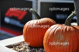 Paddock atmosphere - Halloween pumpkins. 31.10.2019. Formula 1 World Championship, Rd 19, United States Grand Prix, Austin, Texas, USA, Preparation Day.