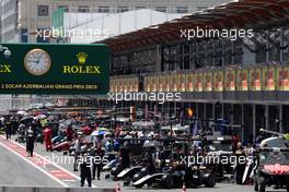 Race 2, Pit lane 28.04.2019. FIA Formula 2 Championship, Rd 2, Baku, Azerbaijan, Sunday.