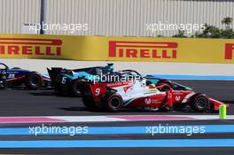 Race 1, Mick Schumacher (GER) PREMA Racing and Nicolas Latifi (CAN) DAMS 22.06.2019. FIA Formula 2 Championship, Rd 5, Paul Ricard, France, Saturday.
