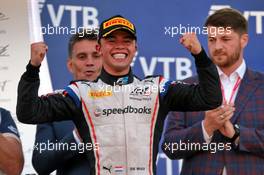 Race winner and F2 Champion Nyck De Vries (NLD) ART Grand Prix celebrates in parc ferme. 28.09.2019. FIA Formula 2 Championship, Rd 11, Sochi, Russia, Saturday.