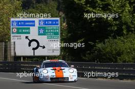 Gulf Racing - #86 Porsche 911 RSR - GTE Am - Michael Wainwright(GBR), Benjamin Barker(GBR),Thomas Preining(AUT) 02.06.2019. FIA World Endurance Championship, Le Mans 24 Hours Test Day, Le Mans, France.