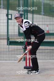 Brendon Hartley (NZL) Toyota Gazoo Racing, plays cricket. 30.08.2019. FIA World Endurance Championship, Round 1, Silverstone, England, Friday