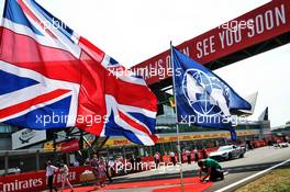 Grid atmosphere. 09.08.2020. Formula 1 World Championship, Rd 5, 70th Anniversary Grand Prix, Silverstone, England, Race Day.