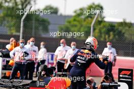 Race winner Max Verstappen (NLD) Red Bull Racing RB16 celebrates in parc ferme. 09.08.2020. Formula 1 World Championship, Rd 5, 70th Anniversary Grand Prix, Silverstone, England, Race Day.