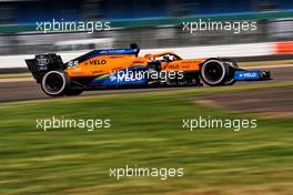 Carlos Sainz Jr (ESP) McLaren MCL35.                                09.08.2020. Formula 1 World Championship, Rd 5, 70th Anniversary Grand Prix, Silverstone, England, Race Day.
