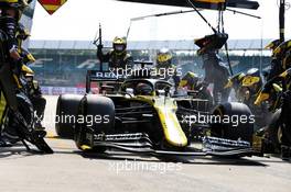 Daniel Ricciardo (AUS) Renault F1 Team RS20 makes a pit stop. 09.08.2020. Formula 1 World Championship, Rd 5, 70th Anniversary Grand Prix, Silverstone, England, Race Day.