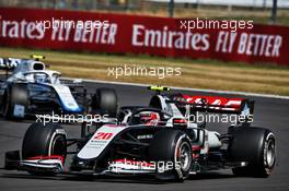 Kevin Magnussen (DEN) Haas VF-20. 09.08.2020. Formula 1 World Championship, Rd 5, 70th Anniversary Grand Prix, Silverstone, England, Race Day.