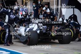 Daniil Kvyat (RUS) AlphaTauri AT01. 08.08.2020. Formula 1 World Championship, Rd 5, 70th Anniversary Grand Prix, Silverstone, England, Qualifying Day.