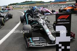 Pole position for Valtteri Bottas (FIN) Mercedes AMG F1 W11.   08.08.2020. Formula 1 World Championship, Rd 5, 70th Anniversary Grand Prix, Silverstone, England, Qualifying Day.