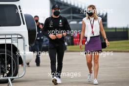Valtteri Bottas (FIN) Mercedes AMG F1 with his girlfriend Tiffany Cromwell (AUS) Professional Cyclist. 09.08.2020. Formula 1 World Championship, Rd 5, 70th Anniversary Grand Prix, Silverstone, England, Race Day.