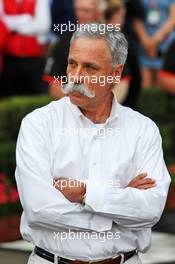 Chase Carey (USA) Formula One Group Chairman, at an outdoor press conference following the cancellation of the Australian Grand Prix. 13.03.2020. Formula 1 World Championship, Rd 1, Australian Grand Prix, Albert Park, Melbourne, Australia, Practice Day.