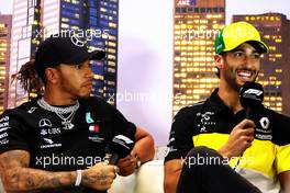 (L to R): Lewis Hamilton (GBR) Mercedes AMG F1 and Daniel Ricciardo (AUS) Renault F1 Team in the FIA Press Conference. 12.03.2020. Formula 1 World Championship, Rd 1, Australian Grand Prix, Albert Park, Melbourne, Australia, Preparation Day.
