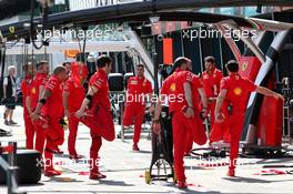 Ferrari mechanics. 12.03.2020. Formula 1 World Championship, Rd 1, Australian Grand Prix, Albert Park, Melbourne, Australia, Preparation Day.