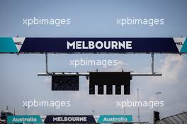 Circuit atmosphere - start lights. 11.03.2020. Formula 1 World Championship, Rd 1, Australian Grand Prix, Albert Park, Melbourne, Australia, Preparation Day.