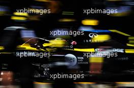 Daniel Ricciardo (AUS) Renault F1 Team RS20 practices a pit stop. 03.07.2020. Formula 1 World Championship, Rd 1, Austrian Grand Prix, Spielberg, Austria, Practice Day.