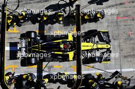 Esteban Ocon (FRA) Renault F1 Team RS20 makes a pit stop. 05.07.2020. Formula 1 World Championship, Rd 1, Austrian Grand Prix, Spielberg, Austria, Race Day.