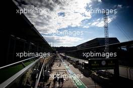 The pits - Williams Racing. 04.07.2020. Formula 1 World Championship, Rd 1, Austrian Grand Prix, Spielberg, Austria, Qualifying Day.
