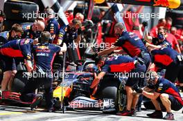 Max Verstappen (NLD) Red Bull Racing RB16 practices a pit stop. 04.07.2020. Formula 1 World Championship, Rd 1, Austrian Grand Prix, Spielberg, Austria, Qualifying Day.