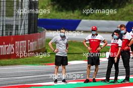 Antonio Giovinazzi (ITA) Alfa Romeo Racing walks the circuit with the team. 02.07.2020. Formula 1 World Championship, Rd 1, Austrian Grand Prix, Spielberg, Austria, Preparation Day.