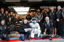 Valtteri Bottas (FIN) Mercedes AMG F1 with the team. 21.02.2020. Formula One Testing, Day Three, Barcelona, Spain. Friday.