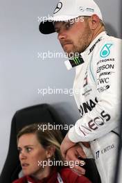 Valtteri Bottas (FIN), Mercedes AMG F1 and Tiffany Cromwell (AUS), professionnal cyclist and Valtteri Bottas girlfriend 27.02.2020. Formula One Testing, Day Two, Barcelona, Spain. Thursday.