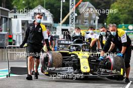 The Renault F1 Team RS20 of Daniel Ricciardo (AUS) is recovered back to the pits in the second practice session. 28.08.2020. Formula 1 World Championship, Rd 7, Belgian Grand Prix, Spa Francorchamps, Belgium, Practice Day.