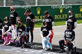 Grid atmosphere - drivers end racism pledge. 30.08.2020. Formula 1 World Championship, Rd 7, Belgian Grand Prix, Spa Francorchamps, Belgium, Race Day.