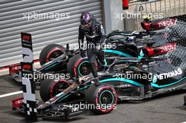 Pole sitter Lewis Hamilton (GBR) Mercedes AMG F1 W11 in qualifying parc ferme. 29.08.2020. Formula 1 World Championship, Rd 7, Belgian Grand Prix, Spa Francorchamps, Belgium, Qualifying Day.