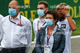 Nathalie Hubert (FRA) with Pierre Gasly (FRA) AlphaTauri - a minute's silence for Anthoine Hubert is observed before the F2 race. 29.08.2020. Formula 1 World Championship, Rd 7, Belgian Grand Prix, Spa Francorchamps, Belgium, Qualifying Day.