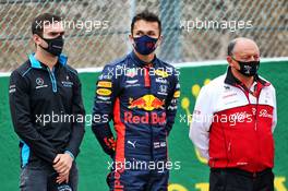 (L to R): Nicholas Latifi (CDN) Williams Racing; Alexander Albon (THA) Red Bull Racing; Frederic Vasseur (FRA) Alfa Romeo Racing Team Principal - a minute's silence for Anthoine Hubert is observed before the F2 race. 29.08.2020. Formula 1 World Championship, Rd 7, Belgian Grand Prix, Spa Francorchamps, Belgium, Qualifying Day.