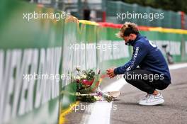Pierre Gasly (FRA) AlphaTauri pays his respects to Anthoine Hubert. 27.08.2020. Formula 1 World Championship, Rd 7, Belgian Grand Prix, Spa Francorchamps, Belgium, Preparation Day.