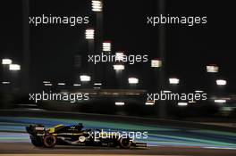 Daniel Ricciardo (AUS) Renault F1 Team RS20. 27.11.2020. Formula 1 World Championship, Rd 15, Bahrain Grand Prix, Sakhir, Bahrain, Practice Day