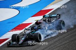Valtteri Bottas (FIN) Mercedes AMG F1 W11 locks up under braking. 27.11.2020. Formula 1 World Championship, Rd 15, Bahrain Grand Prix, Sakhir, Bahrain, Practice Day