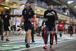 Max Verstappen (NLD) Red Bull Racing on the grid. 29.11.2020. Formula 1 World Championship, Rd 15, Bahrain Grand Prix, Sakhir, Bahrain, Race Day.