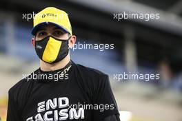 Esteban Ocon (FRA) Renault F1 Team on the grid. 29.11.2020. Formula 1 World Championship, Rd 15, Bahrain Grand Prix, Sakhir, Bahrain, Race Day.