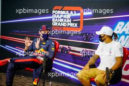 (L to R): Max Verstappen (NLD) Red Bull Racing and Lewis Hamilton (GBR) Mercedes AMG F1 in the post race FIA Press Conference. 29.11.2020. Formula 1 World Championship, Rd 15, Bahrain Grand Prix, Sakhir, Bahrain, Race Day.