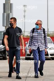 Daniil Kvyat (RUS) AlphaTauri with his father Vyacheslav Kvyat (RUS). 28.11.2020. Formula 1 World Championship, Rd 15, Bahrain Grand Prix, Sakhir, Bahrain, Qualifying Day.