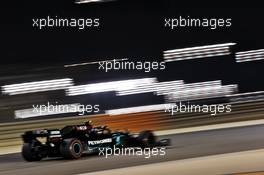 Valtteri Bottas (FIN) Mercedes AMG F1 W11. 28.11.2020. Formula 1 World Championship, Rd 15, Bahrain Grand Prix, Sakhir, Bahrain, Qualifying Day.