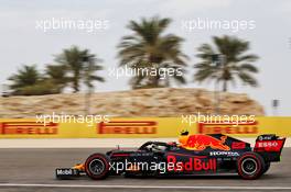 Alexander Albon (THA) Red Bull Racing RB16. 28.11.2020. Formula 1 World Championship, Rd 15, Bahrain Grand Prix, Sakhir, Bahrain, Qualifying Day.