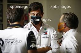 Toto Wolff (GER) Mercedes AMG F1 Shareholder and Executive Director (Centre) with Cyril Abiteboul (FRA) Renault Sport F1 Managing Director (Left) and Zak Brown (USA) McLaren Executive Director (Right) in the FIA Press Conference. 14.08.2020 Formula 1 World Championship, Rd 6, Spanish Grand Prix, Barcelona, Spain, Practice Day.
