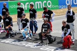 Drivers on the grid with their end racism support. 16.08.2020. Formula 1 World Championship, Rd 6, Spanish Grand Prix, Barcelona, Spain, Race Day.