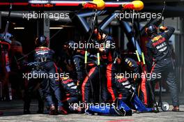 Red Bull Racing makes a pit stop. 16.08.2020. Formula 1 World Championship, Rd 6, Spanish Grand Prix, Barcelona, Spain, Race Day.