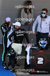 Lewis Hamilton (GBR) Mercedes AMG F1 with Valtteri Bottas (FIN) Mercedes AMG F1 in qualifying parc ferme. 15.08.2020. Formula 1 World Championship, Rd 6, Spanish Grand Prix, Barcelona, Spain, Qualifying Day.