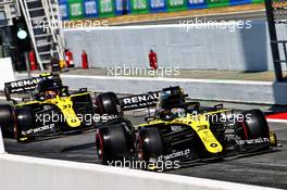 Daniel Ricciardo (AUS) Renault F1 Team RS20 and Esteban Ocon (FRA) Renault F1 Team RS20 leave the pits. 15.08.2020. Formula 1 World Championship, Rd 6, Spanish Grand Prix, Barcelona, Spain, Qualifying Day.