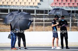 Nicholas Latifi (CDN) Williams Racing walks the circuit with the team. 13.08.2020. Formula 1 World Championship, Rd 6, Spanish Grand Prix, Barcelona, Spain, Preparation Day.