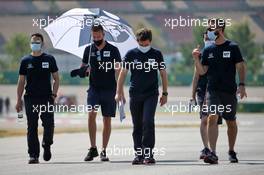 Daniil Kvyat (RUS) AlphaTauri walks the circuit with the team. 13.08.2020. Formula 1 World Championship, Rd 6, Spanish Grand Prix, Barcelona, Spain, Preparation Day.