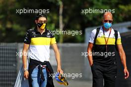 Esteban Ocon (FRA) Renault F1 Team with Dan Williams (GBR) Renault F1 Team Personal Trainer. 13.08.2020. Formula 1 World Championship, Rd 6, Spanish Grand Prix, Barcelona, Spain, Preparation Day.