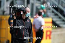 Grid atmosphere.                                02.08.2020. Formula 1 World Championship, Rd 4, British Grand Prix, Silverstone, England, Race Day.