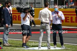 (L to R): Jenson Button (GBR) Sky Sports F1 Presenter and Martin Brundle (GBR) Sky Sports Commentator on the grid. 02.08.2020. Formula 1 World Championship, Rd 4, British Grand Prix, Silverstone, England, Race Day.